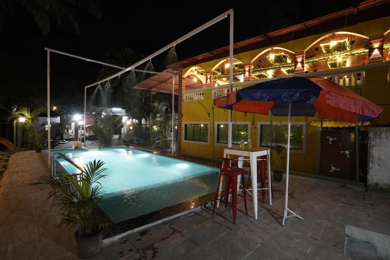 Palm Springs Beach Resort - Gorai Bombay Exterior foto