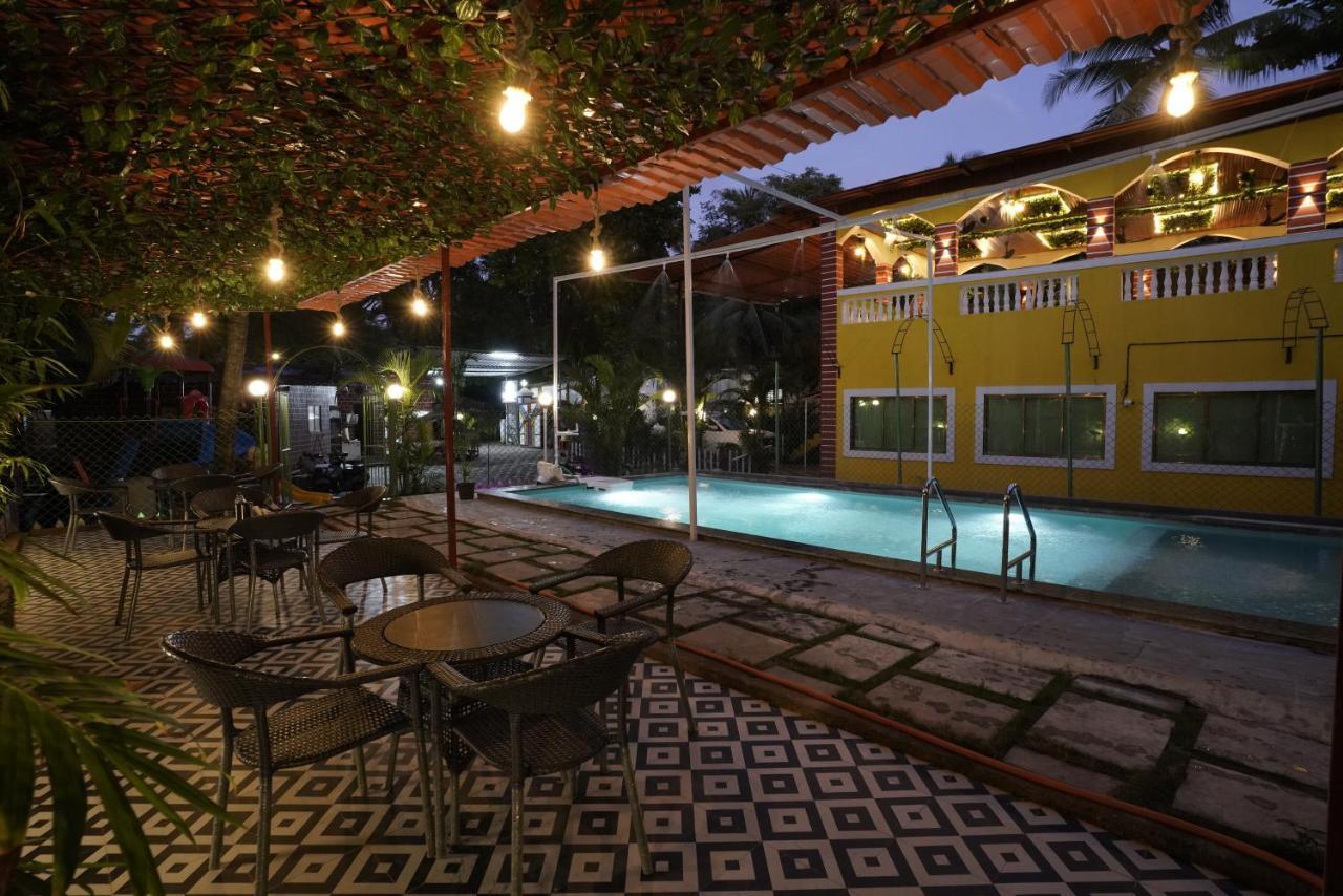 Palm Springs Beach Resort - Gorai Bombay Exterior foto